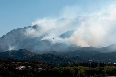 San Luis: el fuego ya arrasó 12.000 hectáreas 1