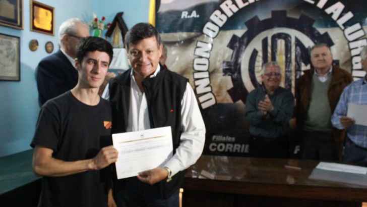Peppo entregó certificados a la primera promoción de soldadores
