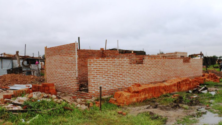 Vivienda comenzó la construcción de 40 mejoramientos en el Carpincho Macho