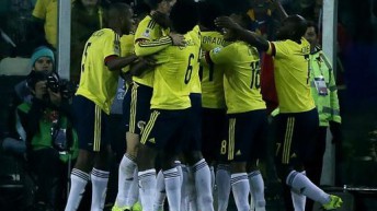 Colombia le ganó a un pobrísimo Brasil y aún cree en la clasificación