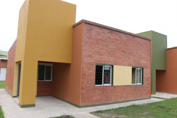 Capitanich inaugura varia sobras y viviendas en La Leonesa y Puerto Eva Perón