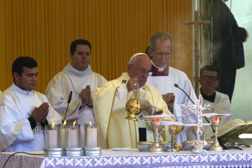 El Papa presenta las reformas en la anulación de matrimonio