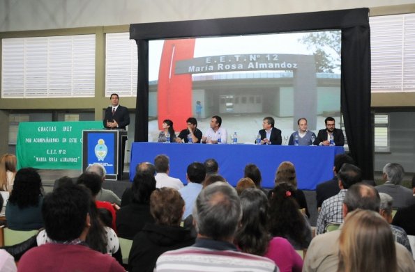 Inauguraron la EET Nº 12 de Castelli: “Esta escuela formará trabajadores calificados”