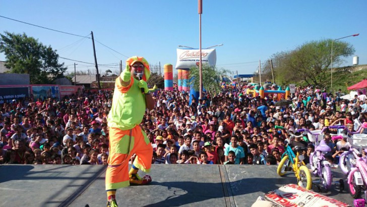 Más de 20 mil personas participaron de la gran fiesta para los chicos en la avenida Belgrano