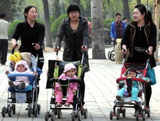 China: comienza a regir la autorización de dos niños por pareja