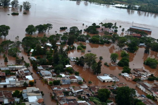 El río Uruguay comenzó a bajar y se evalúa el impacto en la producción agropecuaria