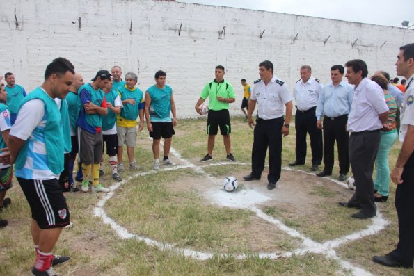 Se inició el torneo de futbol de verano en la Alcaidía de Resistencia
