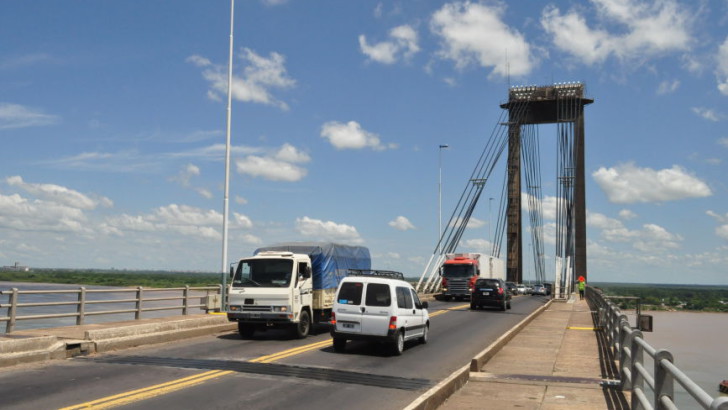 Vialidad pide precaución por trabajos sobre la calzada del puente