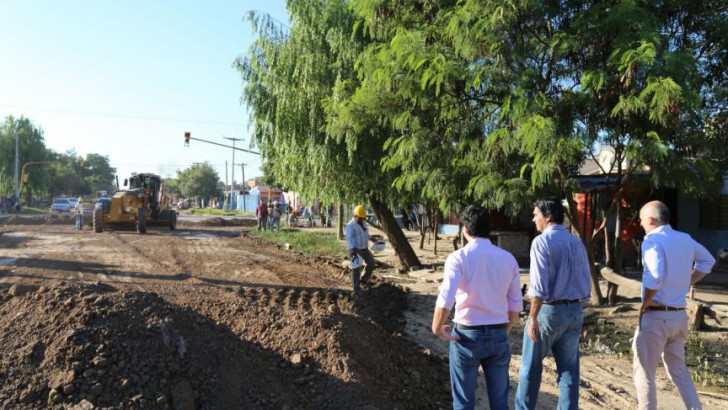 Capitanich supervisó el inicio de la obra de pavimento de la avenida Edison, entre Chaco y Urquiza