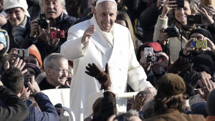Más de 40.000 personas en la previa del tercer aniversario de Francisco como Papa