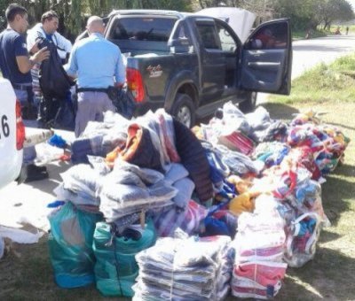 Pampa de Infierno: interceptan una camioneta con gran cantidad de prendas de vestir de contrabando