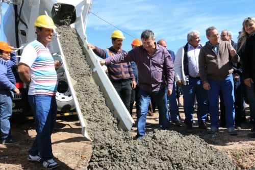 San Bernardo: en el Día del Trabajador, se inauguró una fábrica de hormigón