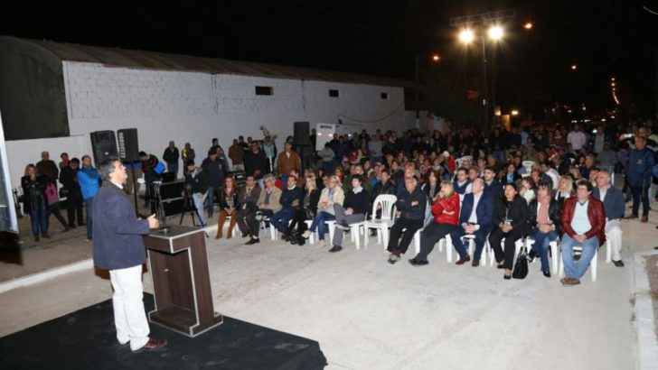 Capitanich inauguró de obras de pavimento en Villa Saavedra y el Mariano Moreno