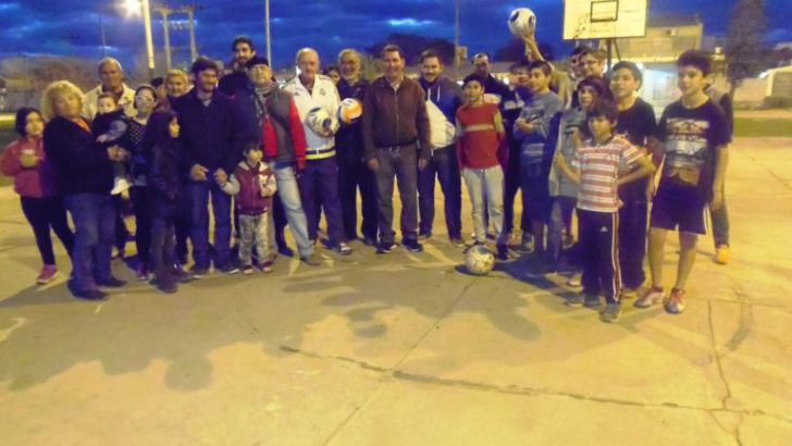 El Municipio puso en marcha la Escuela de Fútbol en el Centro Comunitario Los Cisnes
