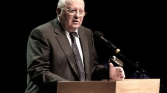 Gorbachov: “La OTAN se prepara para la guerra con Rusia”
