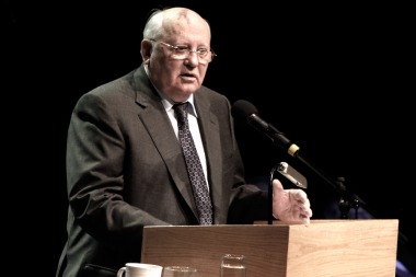Gorbachov: “La OTAN se prepara para la guerra con Rusia”