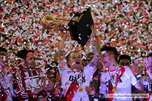 Tras ganarle a Independiente Santa Fe de Colombia, River es bicampeón de la Recopa