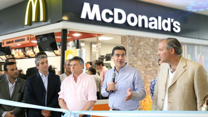 Capitanich valoró la inauguración de McDonald’s como “una oportunidad de empleo joven”