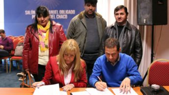 Tres Isletas y Plaza firmaron convenio de desarrollo local con Nación