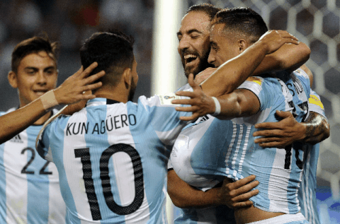 Argentina empató frente a Perú