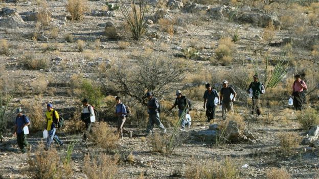 México le responde a Trump con una masa de inmigrantes que intentan cruzar la frontera ilegalmente