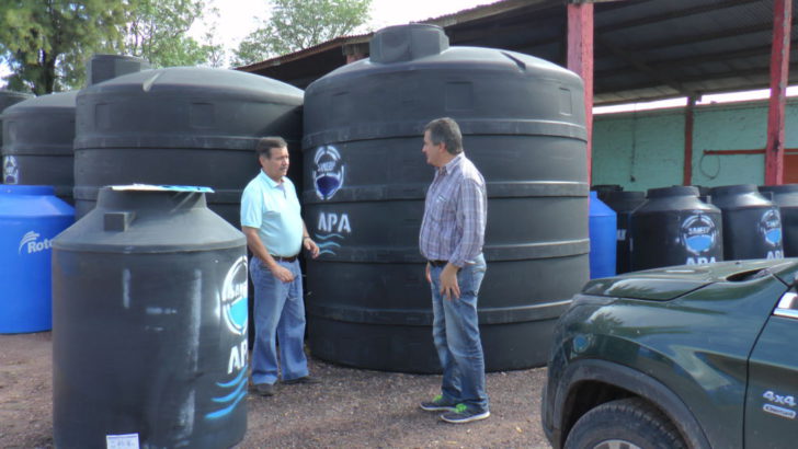 Villa  Ángela: Sameep recibe los tanques para paliar la escasez de agua