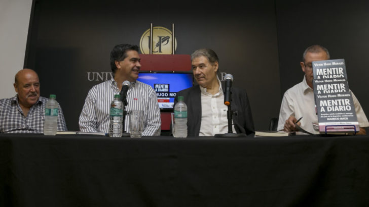 Capitanich participó de la presentación del libro “Mentir a diario” de Víctor Hugo Morales