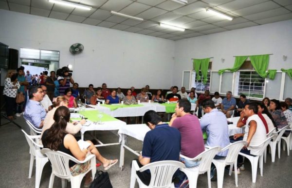 Comisiones vecinales: Capitanich encabezó tres reuniones en diferentes sectores de la ciudad 2