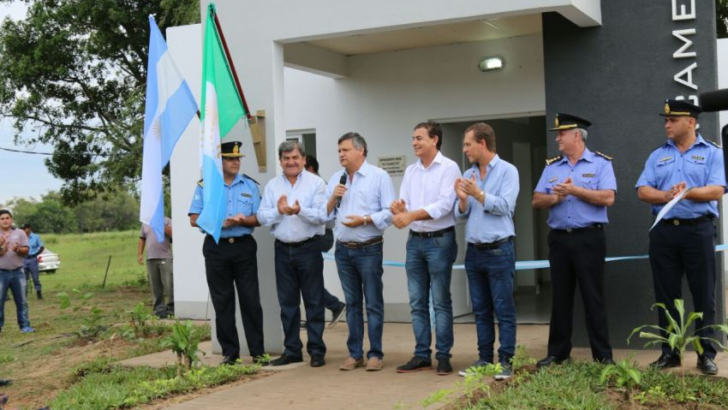 Peppo inauguró el destacamento policial de El Paranacito y entregó vehículos para reforzar la seguridad