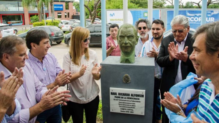 A ocho años de su muerte, Gustavo Martínez participó del homenaje a Ricardo Alfonsín