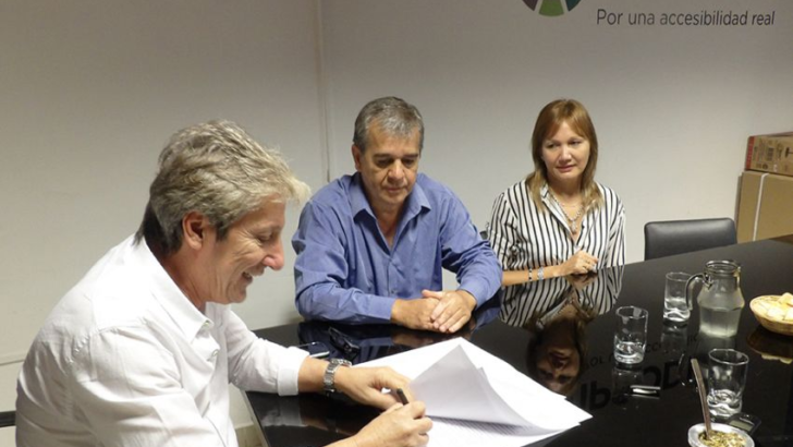 Iprodich y Castelli firmaron convenio para poner en funcionamiento una nueva junta evaluadora