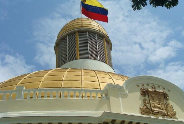 Venezuela: el Parlamento opositor activó el proceso de remoción de los jueces del Tribunal Supremo
