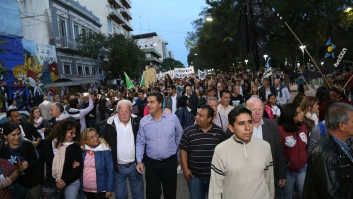 Capitanich y miembros de su Gabinete participaron de la marcha contra el 2×1 a los genocidas