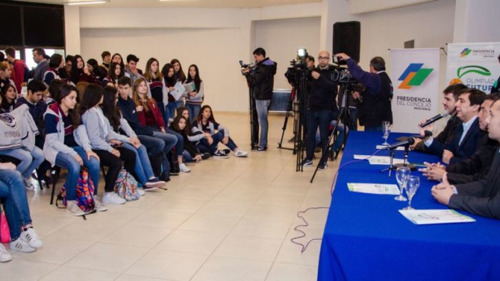 Gustavo Martínez presentó la “Olimpiada futuro”, para colegios secundarios de Resistencia