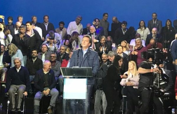 Massa y Stolbizer presentaron la alianza electoral "1País"