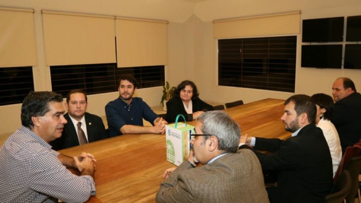 Capitanich y el ministro de Cultura del Paraguay acordaron una muestra sobre el escritor Augusto Roa Bastos