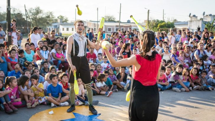 “Chaque el circo 3” deslumbró a una multitud con su primera función en el barrio Mate Cosido
