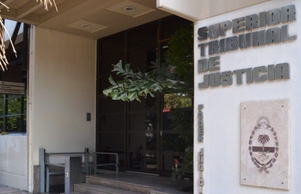El STJ busca por ley una suba salarial de emergencia y pidió la conciliación obligatoria