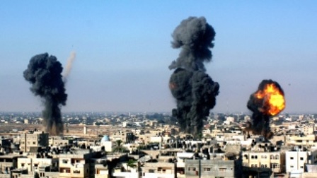 Israel bombardea un centro de Hamas