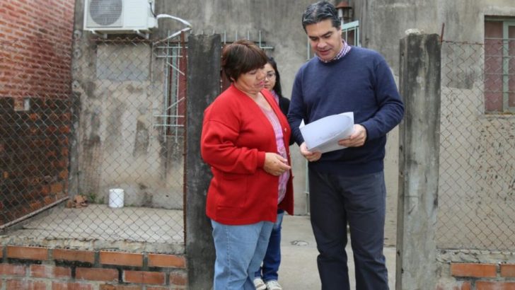 Capitanich entregó nuevos títulos de propiedad a familias del barrio Santa Rita