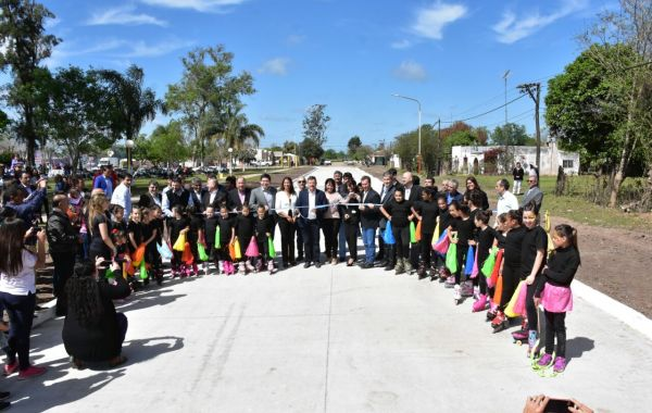 Peppo inauguró pavimento en el aniversario de Pampa Almirón