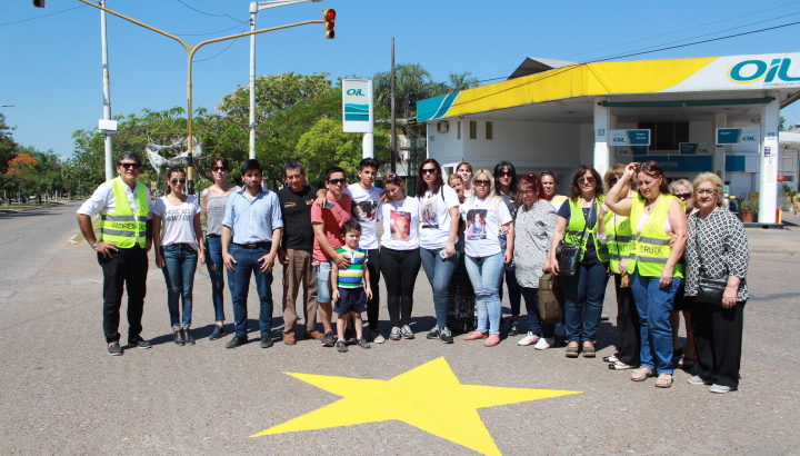 Una nueva estrella amarilla recuerda a Araceli Vallejos y concientiza sobre seguridad vial