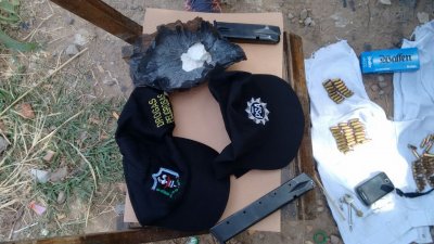 Allanamiento: secuestraron drogas y armas de fuego en Villa Encanto
