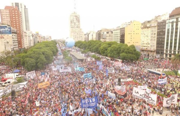 Sale o sale: represión de Gendarmería a la marcha anti reforma en el Congreso 1