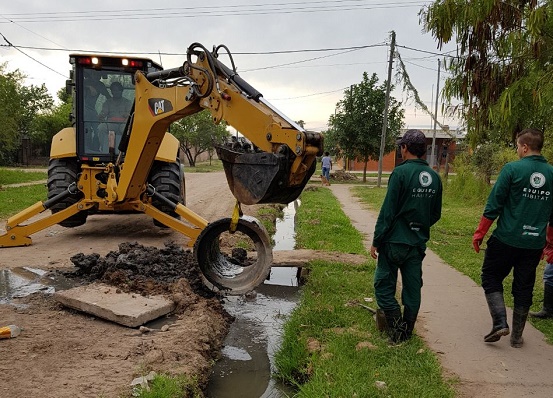 Equipo Hábitat llegó hasta Villa Facundo para realizar trabajos y mejoras de desagües