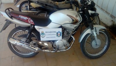 Machagai: abandonaron la motocicleta al ver a la policia