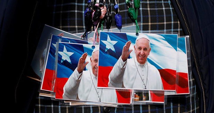 Tras los ataques y cuestionamientos a la Iglesia, Francisco llega a Chile