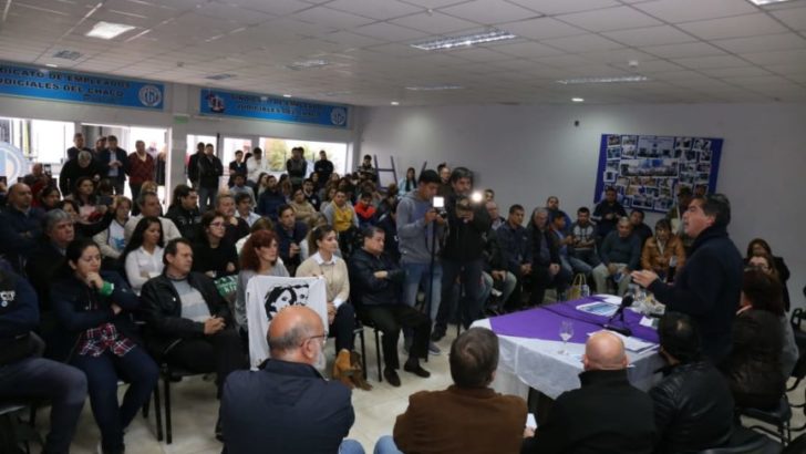 Capitanich reunió a partidos, sindicatos y organizaciones sociales en un fuerte respaldo al paro del lunes