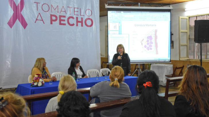 Tomatelo a pecho: Gustavo Martínez compartió una charla de prevención del cáncer de mama