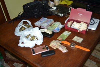 Allanamiento: cinco kilos de cocaína y más de 100.000 pesos fueron secuestrados 2